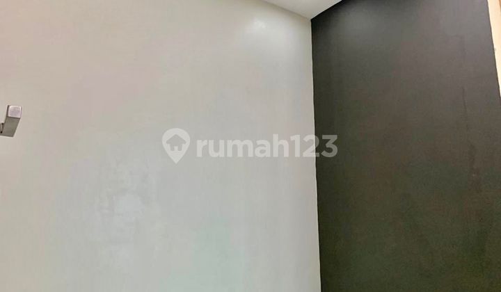 Rumah Furnished 4 Kamar Tidur Dekat Gerbang Tol Pamulang 2