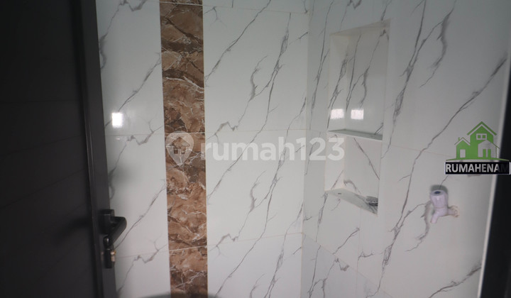 Minimalist 2-Storey House on Krukut Main Road Near Tok Krukut 2