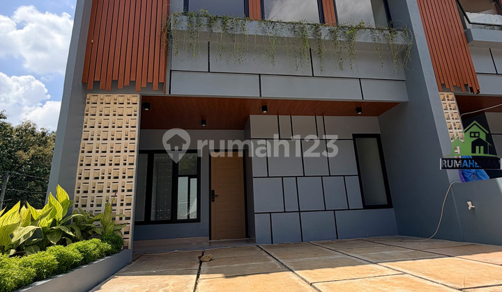 Minimalist House Ready to Occupancy Near Limo Toll Gate in Cinere