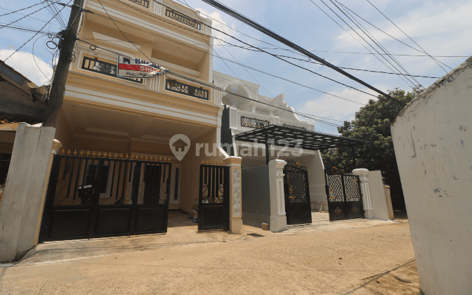 Rumah Mewah 3 Lantai Model American Classic Non Cluster Cinere Limo Selangkah Dari Pintu Tol Limo 1