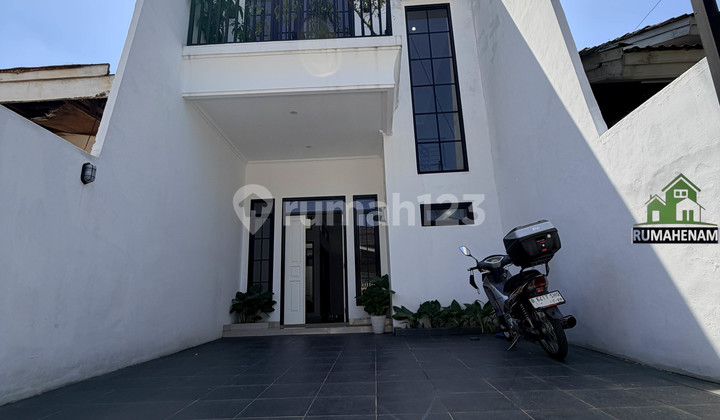 Brand New House Ready to Occupy in Megapolitas Cinere Housing Estate