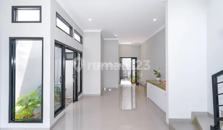 Rumah Baru Perum Megapolitan Cinere 5 Menit ke Gaerbang Tol Limo 2