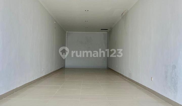 3-story shop house ready for occupancy near Desari toll gate. 3-story shop house ready for occupancy near Desari toll gate.