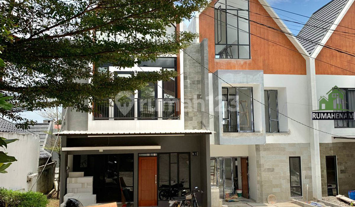 Rumah 3 Lantai Siap Huni di Jalan Raya Muhtar Sawangan Rumah 3 Lantai Siap Huni di Jalan Raya Muhtar Sawangan