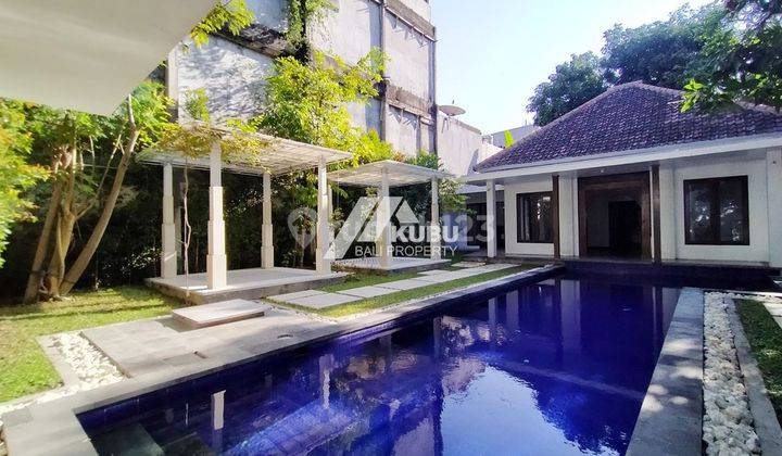 Kbp1135 Stunning Villa With A Large Swimming Pool 1