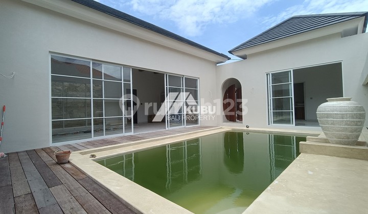 Kbp1516 Clean And Bright 3-Bedroom Villa In Sanur. Kbp1516 Clean And Bright 3-Bedroom Villa In Sanur.