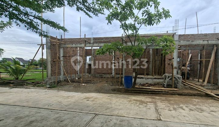 Rumah 2 Lantai Free Design Exterior dan Interior Kota Madiun