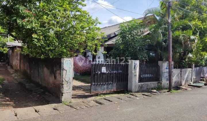 Rumah Strategis di Menteng Wadas Jakarta Pusat 1