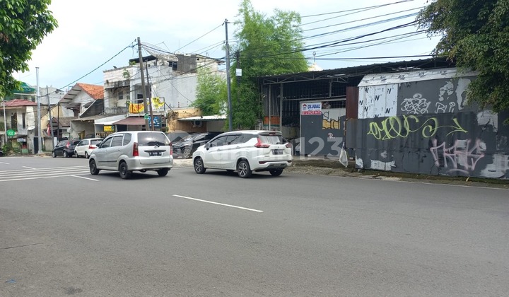 Bangunan Lama Lokasi Strategis Hitung Tanah di Kebayoran Lama 1