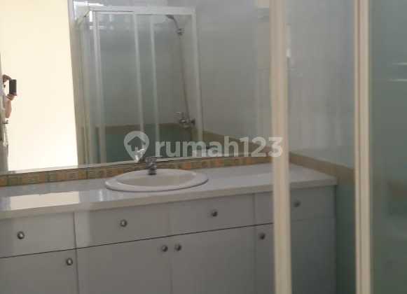 Rumah Besar Dan Bagus Siap Huni di Kemang Jakarta Selatan 9