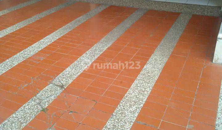Rumah Besar Lokasi Bergengsi di Patra Kuningan Jakarta Selatan 5