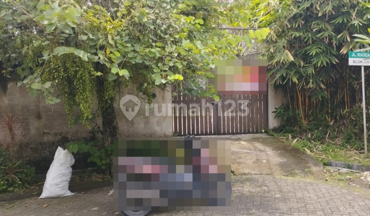Rumah Bagus Halaman Luas di Bintaro Sektor 9 Tangerang Banten
