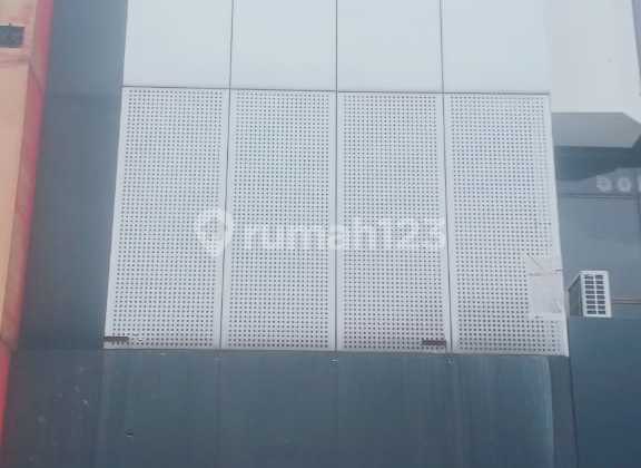 Ruko bagus dan murah di Roxy Mas Jakarta Pusat Ruko bagus dan murah di Roxy Mas Jakarta Pusat