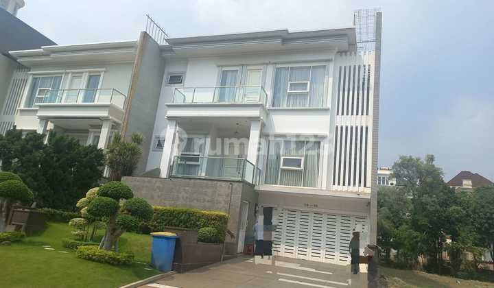 Rumah besar dan bagus di Pantai Indah Kapuk Jakarta Utara 1