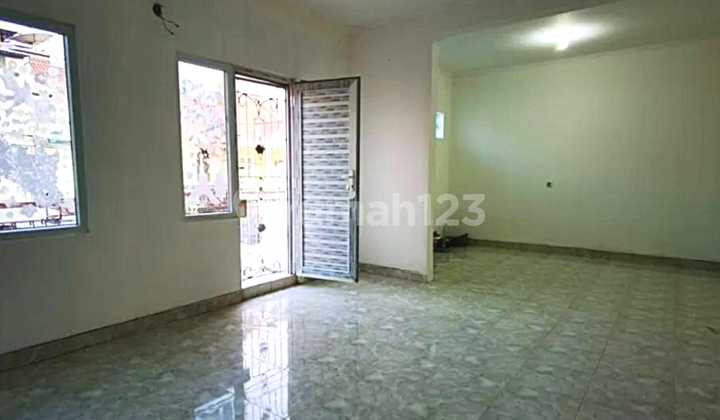 Dijual Harga Nego Rumah Layak Huni ( 8X15 ) Taman Palem Lestari - Cengkareng