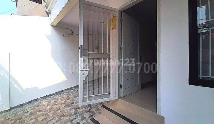 Dijual Cepat Rumah Baru 4 Tingkat ( 5x15 ) Teluk Gong - Area Depan 2