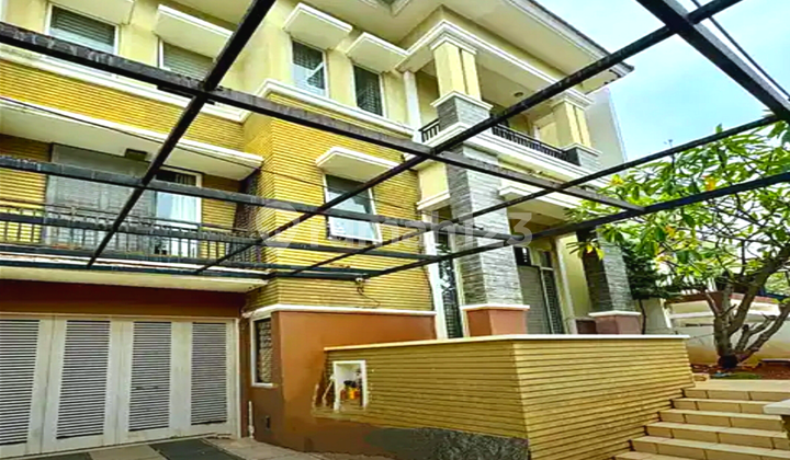 Dijual Jarang Ada Rumah Rapi Siap Huni ( 10x15 ) Layar Permai - Pantai Indah Kapuk