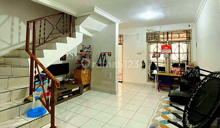 Dijual Termurah Rumah Sudah Renovasi Full Bangunan ( 3.5x12 ) Taman Palem Lestari - Cengkareng 1