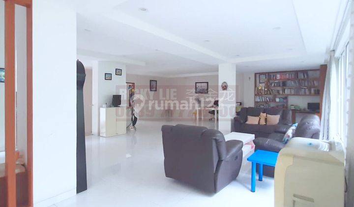 Dijual Harga Nego Rumah Hoek Samping Taman ( 288m² ) Johar Hijau - Pantai Indah Kapuk 2