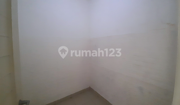 Dijual Harga Nego Rumah Rapi Siap Huni ( 4X12 ) Layar Permai - Pantai Indah Kapuk 2