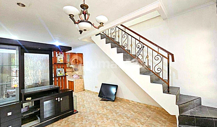 Dijual Termurah Rumah Rapi Siap Huni ( 3.7x15 ) Taman Palem Lestari - Cengkareng 1