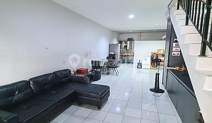 Dijual Harga Nego Rumah Siap Huni ( 3.7 X 15 ) Taman Palem Lestari - Kalideres