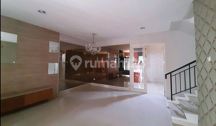 Dijual Harga Nego Rumah Dekat Kolam Renang Siap Huni ( 8X15 ) Layar Permai - Pantai Indah Kapuk
