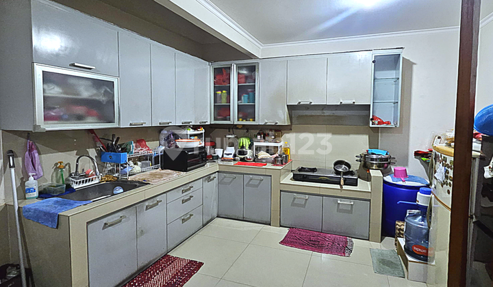 Dijual Harga Nego Rumah 2.5 Tingkat ( 6x15 ) Green Court - Cengkareng Dijual Harga Nego Rumah 2.5 Tingkat ( 6x15 ) Green Court - Cengkareng