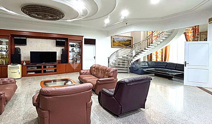 Dijual Cepat Rumah Hook Sudah Renovasi ( 710m² ) Pinisi Indah - Pik