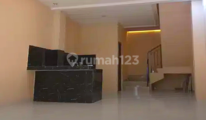 Dijual Harga Nego Rumah Kondisi Bagus ( 3.75x15 ) Taman Palem Lestari - Cengkareng 2