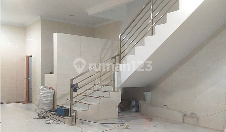 Dijual Harga Nego Rumah Baru 3.5 Lantai ( 5X15 ) Teluk Gong - Penjaringan