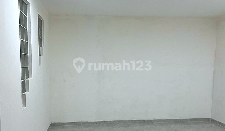 Dijual Termurah Rumah Sudah Renovasi ( 6x15 ) Taman Palem Lestari.- Cengkareng 2