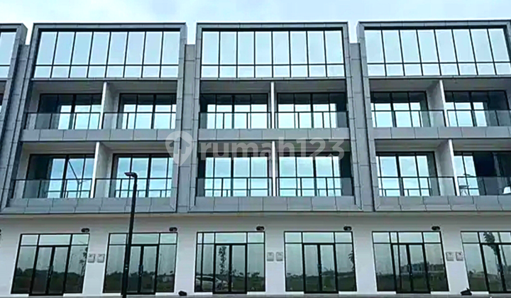Cheapest for Rent 3-Story Shop House (4.5x18) Mega Kuningan - Pik2 Cheapest for Rent 3-Story Shop House (4.5x18) Mega Kuningan - Pik2