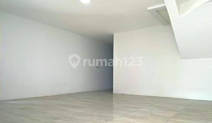 Dijual Termurah Harga Nego Rumah Rapi Langsung Huni ( 10.5x15 ) Taman Palem Lestari - Cengkareng 2