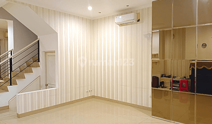 Dijual Cepat Rumah Rapi Siap Huni ( 8x15 ) Metro Marina Ancol 2