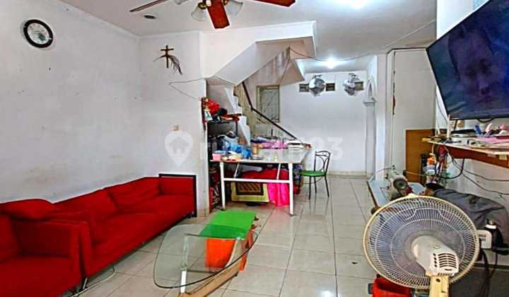 Dijual Cepat Rumah Depan Taman Bebas Banjir ( 6x15 ) Taman Palem Lestari - Cengkareng 2