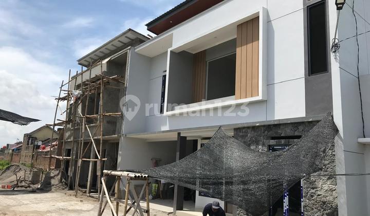 Rumah 2 Lantai Dekat Kampus Ums dan Rs Uns Surakarta