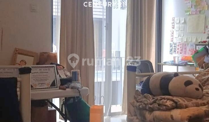 Rumah 3 Lantai Semi Furnish di Wisteria Cakung Jakarta Timur 2