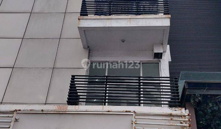 Ruko di di season city jembatan besi grogol Jakarta Barat 2