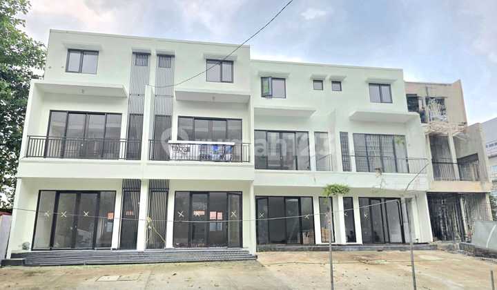 For Sale New Shop House Strategic Location in Duren Sawit East Jakarta