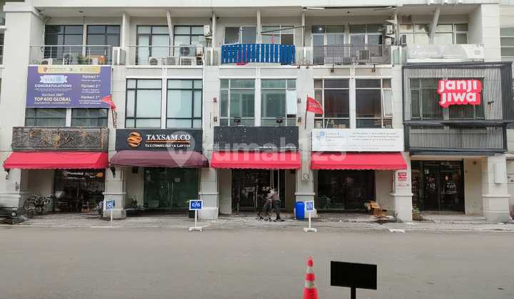 Rare Listing! Ruko 3 Lantai Sudirman Park - Area Elite Sudirman, Akses Super Mudah Rare Listing! Ruko 3 Lantai Sudirman Park - Area Elite Sudirman, Akses Super Mudah