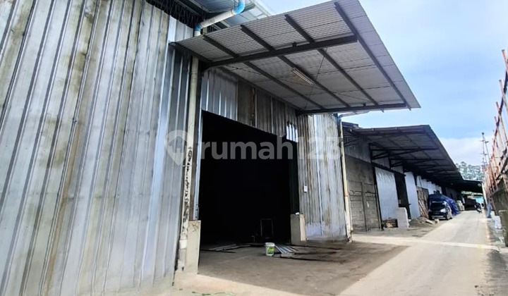 Gudang Ex Pabrik Lokasi Strategis di Daan Mogot Jakarta Barat - Operasional 24 Jam & Akses Kontainer 40 Feet Gudang Ex Pabrik Lokasi Strategis di Daan Mogot Jakarta Barat - Operasional 24 Jam & Akses Kontainer 40 Feet