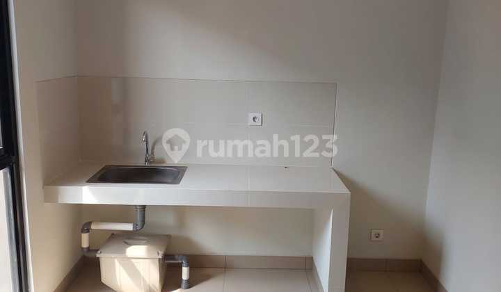 Rumah Brand New Dan Bebas Banjir di Summarecon Crown Gading, Bekasi 2