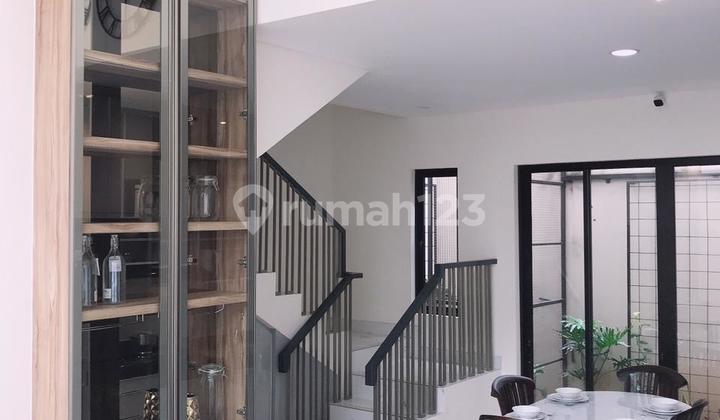 Rumah Dengan Full Furnished Di Cluster Semayang Jakarta Timur
