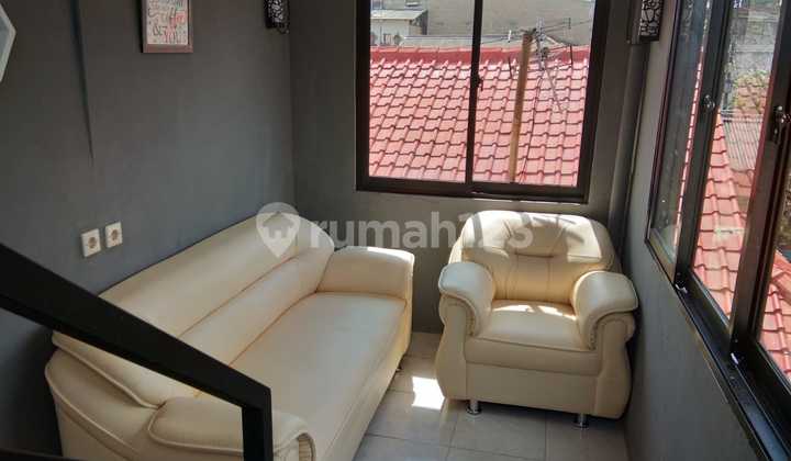 Passive Income 10jt/Bulan! Dengan Rooftop, Kost dan Kontrakan 7 Kamar di Mampang Prapatan Jakarta Selatan Passive Income 10jt/Bulan! Dengan Rooftop, Kost dan Kontrakan 7 Kamar di Mampang Prapatan Jakarta Selatan