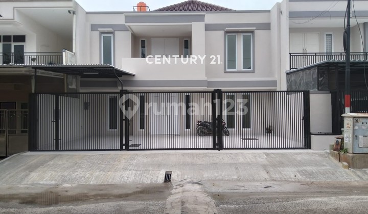 Rumah Bagus Baru Direnovasi di Taman Modern Jakarta Timur