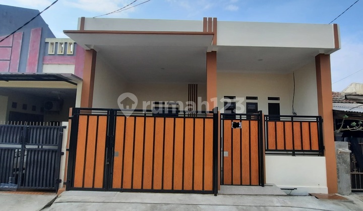 Rumah Bagus Bagunan Baru Renovasi di Harapan Indah Bekasi - Minimalis Siap Huni