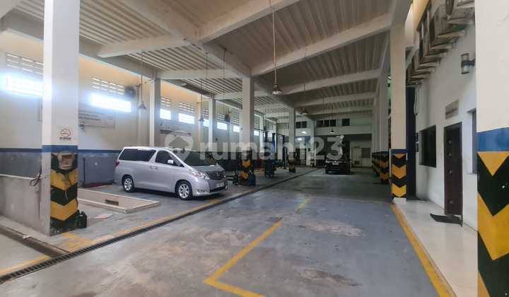Dijual Gedung Showroom 4 Lantai Include Bengkel di Depok Jawa Barat