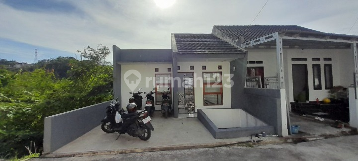 Murah!!! Rumah 2 Lantai di Komp. Jatihandap, Dkt Saung Udjo, Padasuka, Cikutra, Cicaheum, Kota Bandung