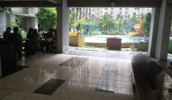 Kios Menghadap Kolam Renang Di Apartemen Gateway Ahmad Yani Cicadas Antapani Kota Bandung 2